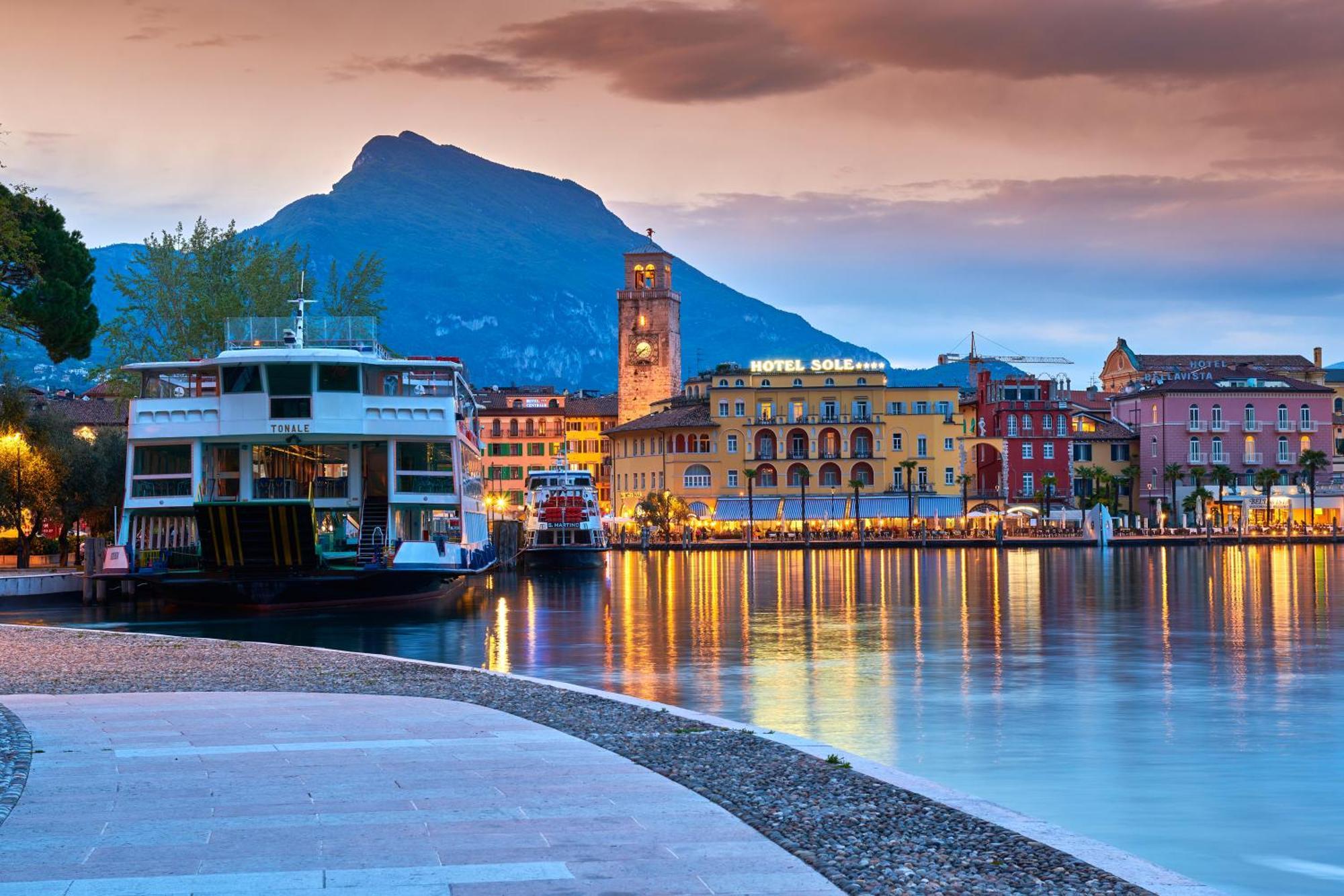 Residenza Rocca Del Lago 2 - Happy Rentals Riva del Garda Exterior foto