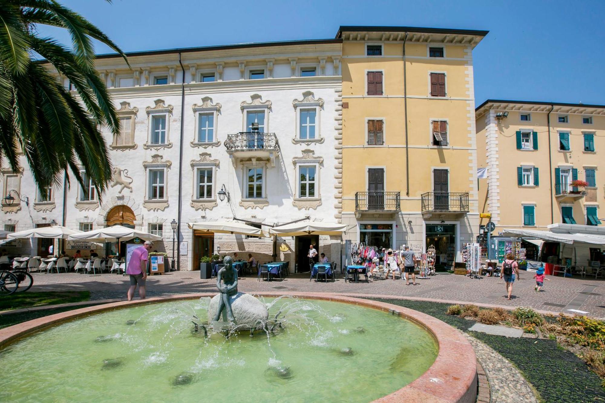 Residenza Rocca Del Lago 2 - Happy Rentals Riva del Garda Exterior foto